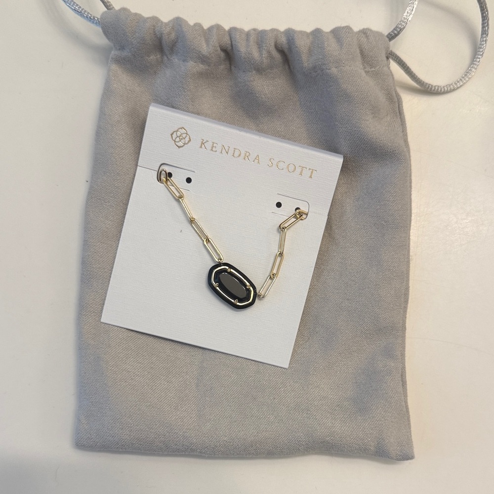 Kendra Scott Elisa Enamel Pendant with Paperclip Chain in Gold